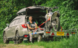 リターン・バイカーが、スバル レガシィ アウトバックで愛機を引っ張る理由