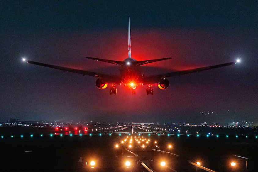 航空写真家『A☆50/Akira Igarashi』こと五十嵐あきらさんが撮影した着陸寸前の航空機