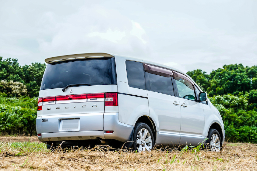 三菱・デリカD:5の右リアビュー