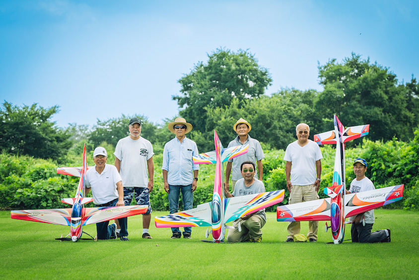 中澤さんとラジコン飛行機の仲間たち