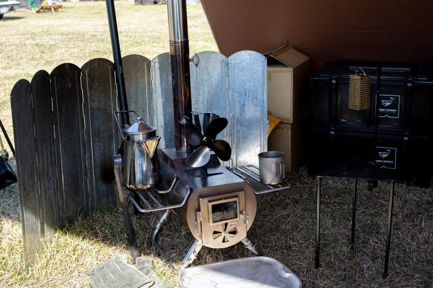 キャンプ用薪ストーブ
