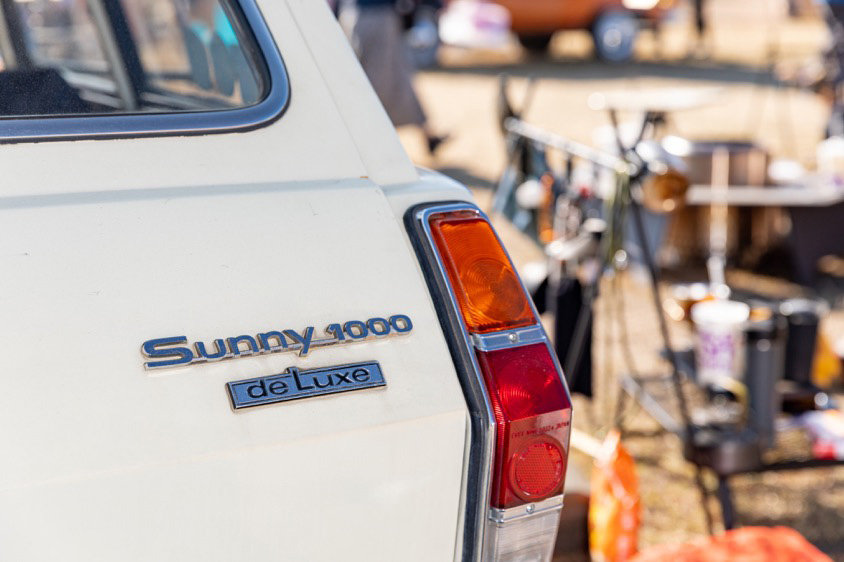 日産・サニーバンのロゴ