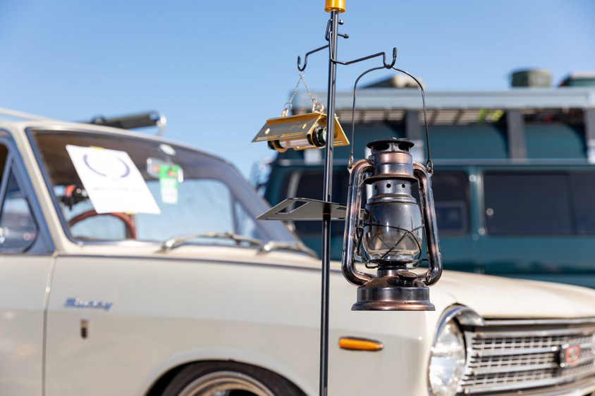 日産・サニーバンとランタン