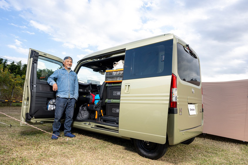 愛犬と災害対策のためにn Vanを新車購入 輸入車好きオーナーが手に入れた新たな楽しみ トヨタ自動車のクルマ情報サイト Gazoo