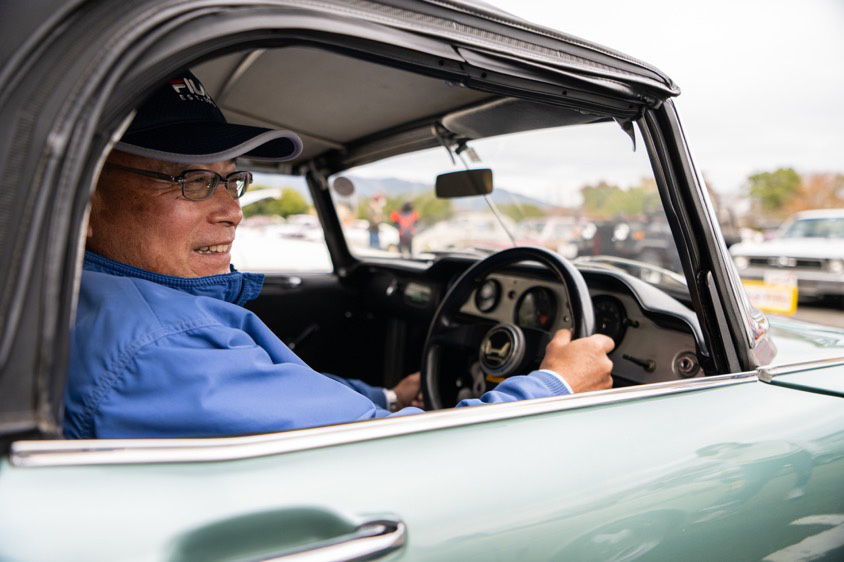 ホンダ・S600“エスロク”の運転席に座る永澤さん