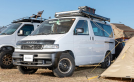 ファミリーキャンプをより快適に楽しく演出してくれるバンライフ仕様のフレンディ(SGEW)