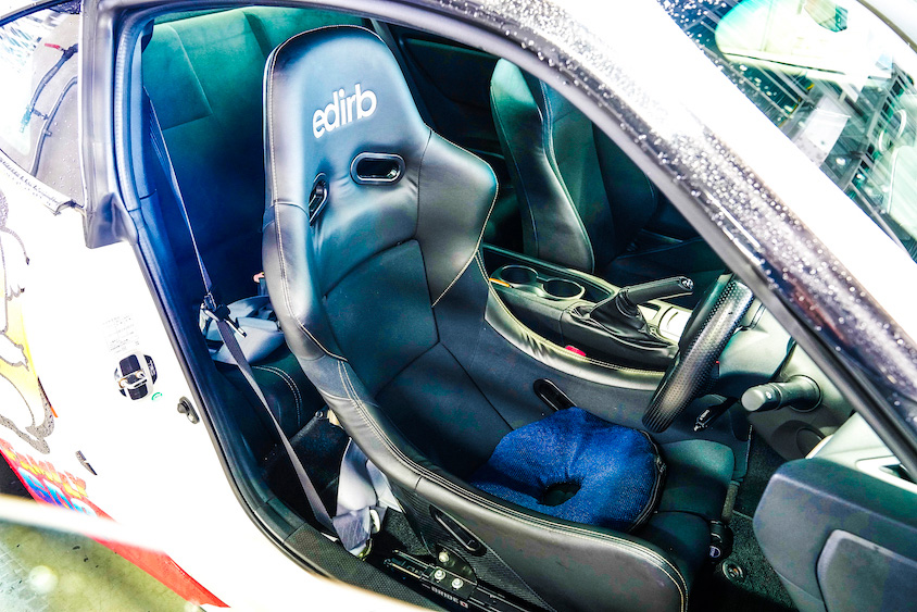 トヨタ・86の運転席