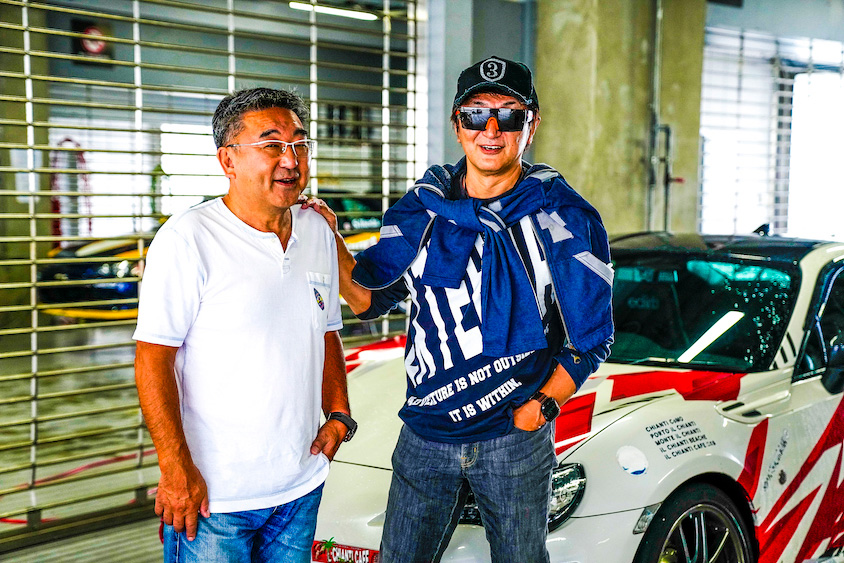 トヨタ・86のオーナーの半田さんと親友の小野さん