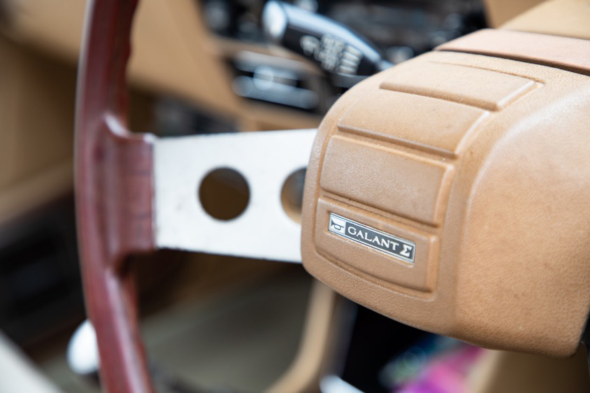 三菱・ギャランシグマ 2000スーパーエステートのハンドル