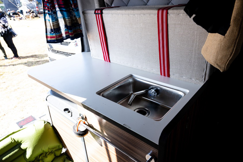 ハムさんのトヨタ・ハイエースのキッチン