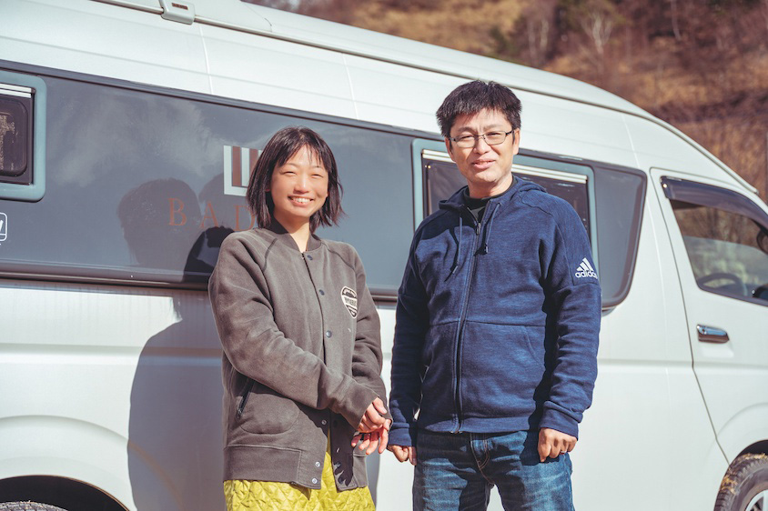 トヨタ・ハイエースオーナーの𡈽田さんご夫妻