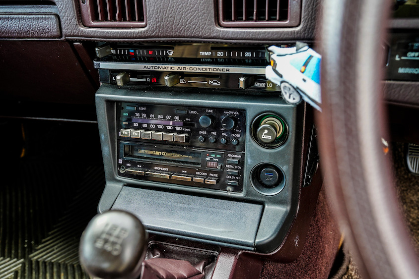 トヨタ・セリカXXのセンタークラスター