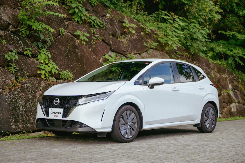 日産・ノートの左フロントビュー