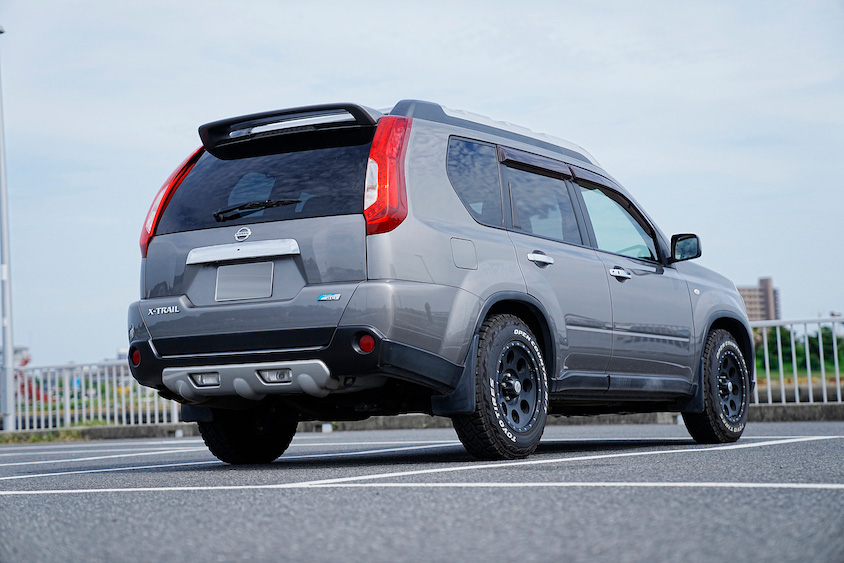 日産・エクストレイルのリヤ