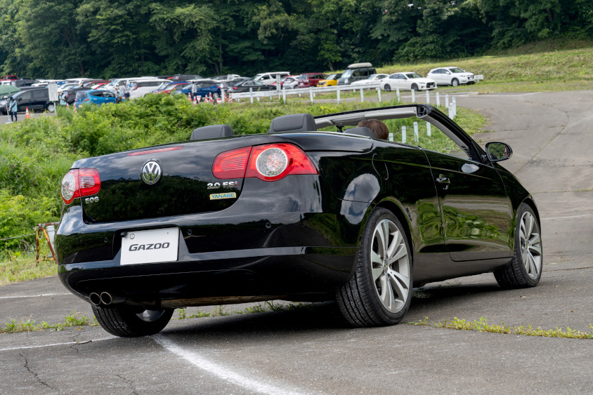 フォルクスワーゲン・イオスのリヤ