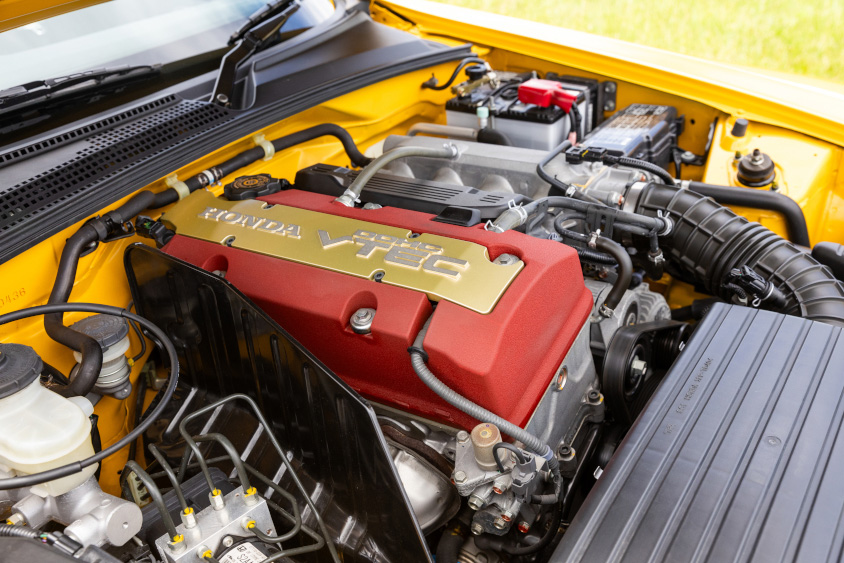 ホンダ・S2000のエンジンルーム