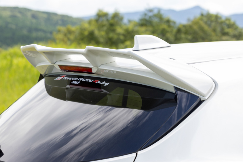 トヨタ・カローラスポーツのリヤスポイラー