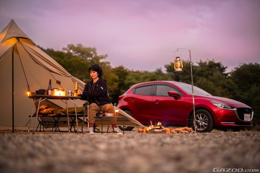 マツダ・MAZDA 2でソロキャンプ