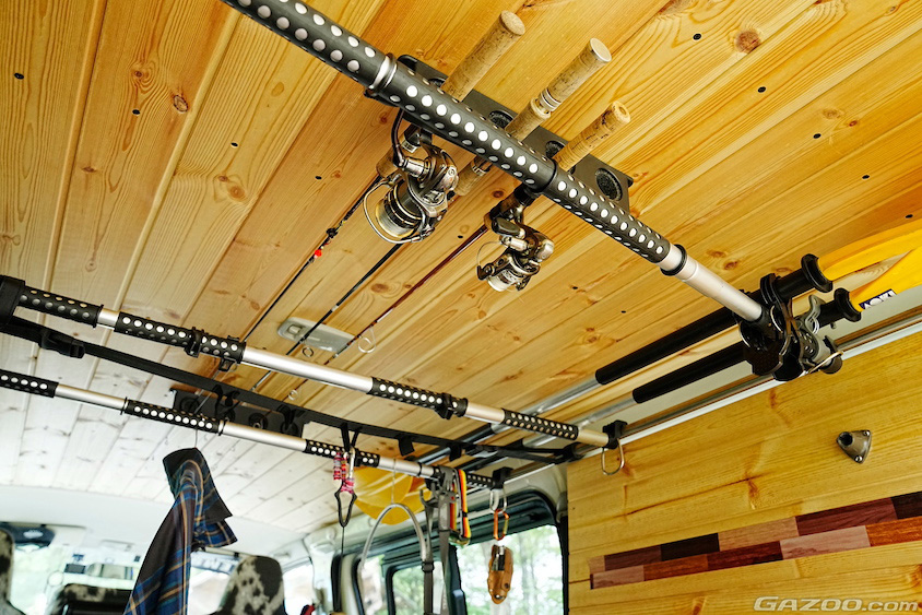 トヨタ・ハイエースのルーフ