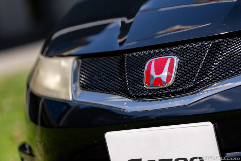 ホンダ・シビックタイプRユーロのフロントのエンブレム