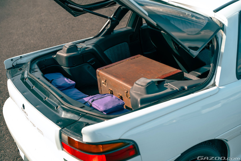 いすゞ・ピアッツァのラゲッジルーム