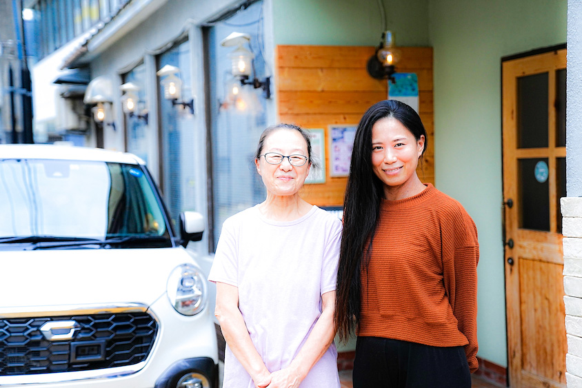 ダイハツ・キャストオプティバオーナーの清水さんとお母さま