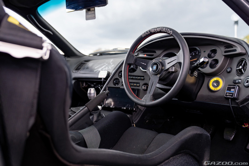 トヨタ・スープラ（80）の運転席