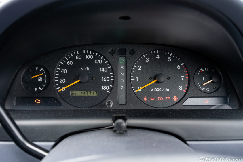 トヨタ・イプサムのメーター