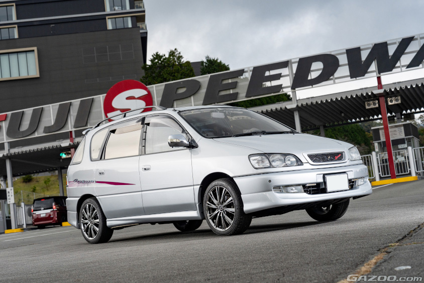 トヨタ・イプサムのエアロツーリング仕様