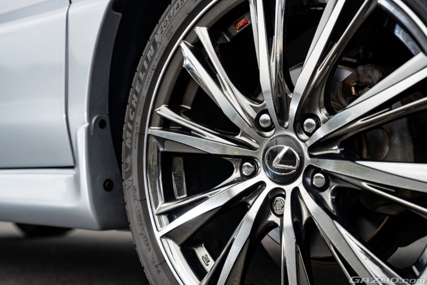 トヨタ・イプサムのホイール