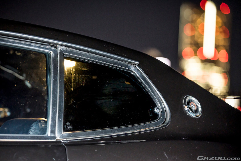 日産・フェアレディZ(GS30)のリアクオーターガラス