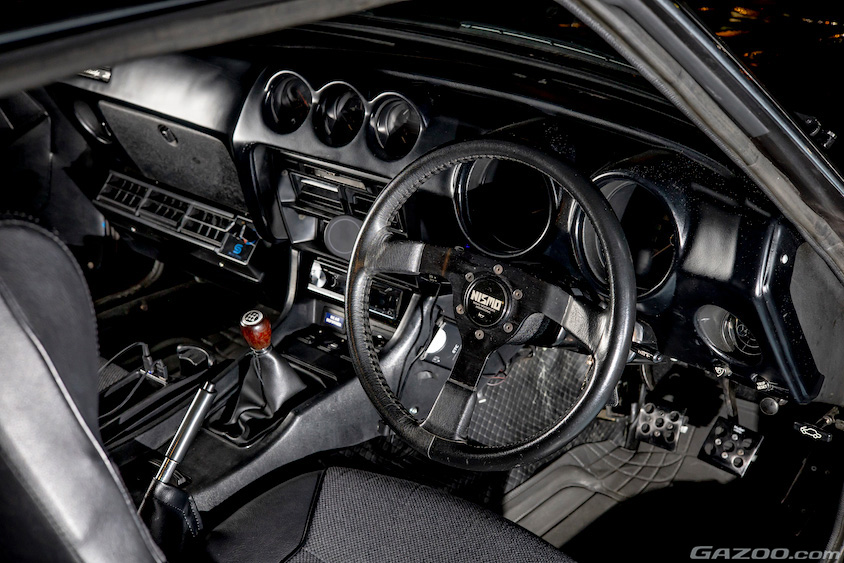 日産・フェアレディZ(GS30)の運転席
