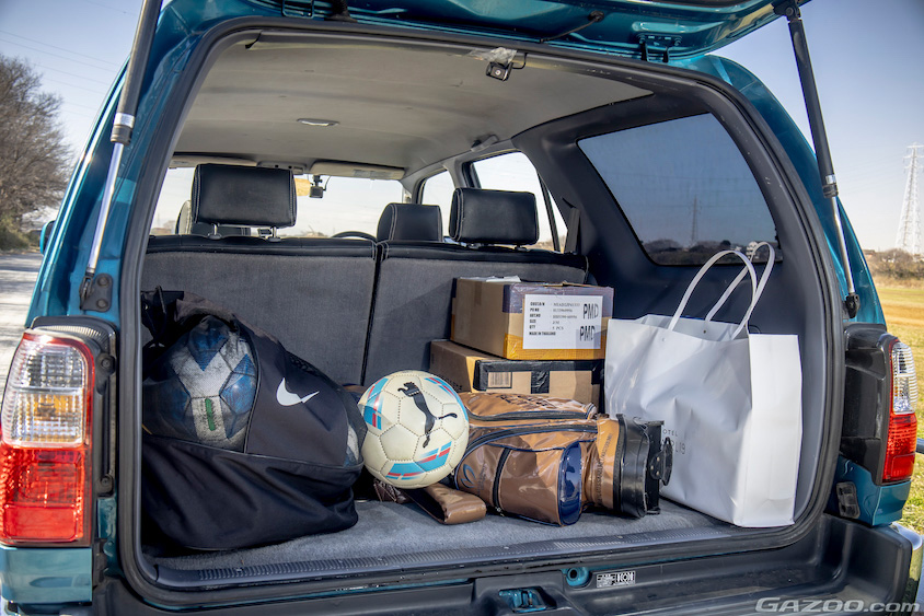 トヨタ・ハイラックスサーフのラゲッジルーム