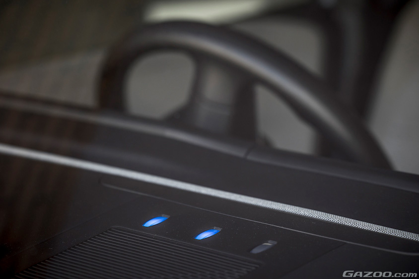 日産・サクラの充電ポート