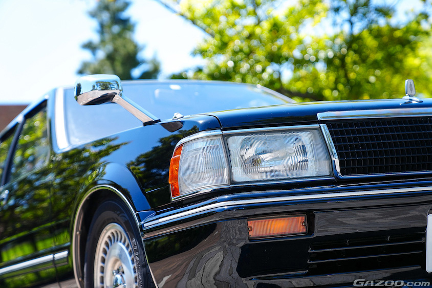 日産・Y31セドリックのフェンダーミラー