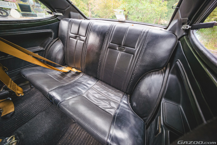 トヨタ・スプリンター トレノ（TE27）のリアシート