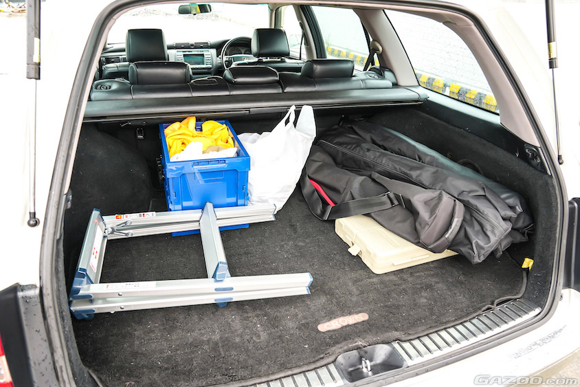 トヨタ・クラウンエステート(170系)のラゲッジルーム