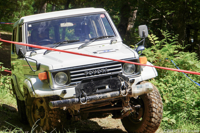 トヨタ・ランドクルーザー70でトライアル大会に出場