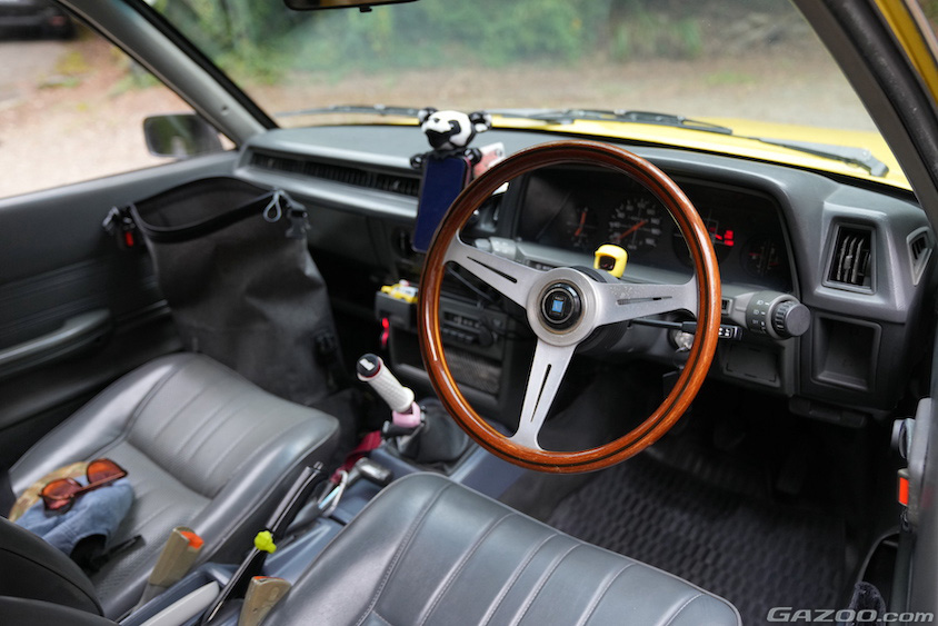 スバル・ブランビーの運転席