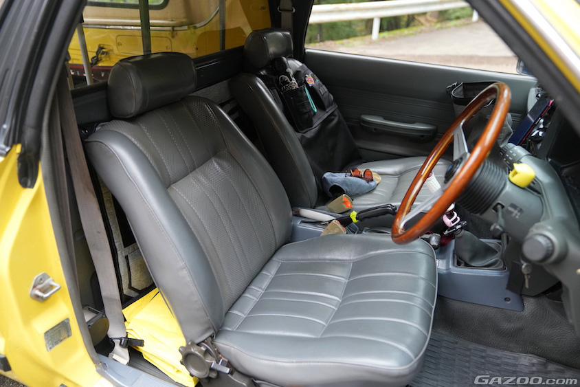 スバル・ブランビーのシート