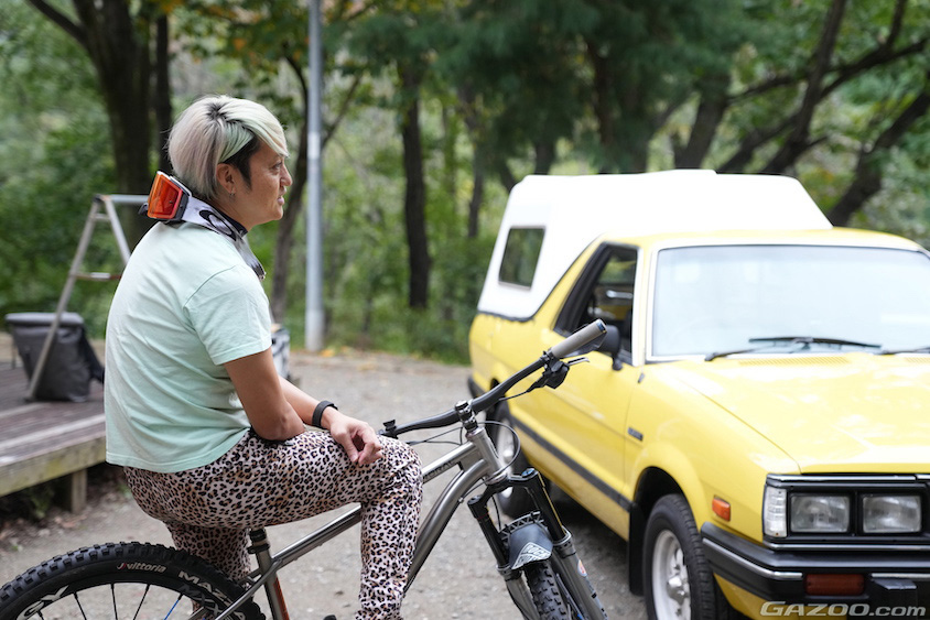 スバル・ブランビーとオーナーの須崎兼則さん