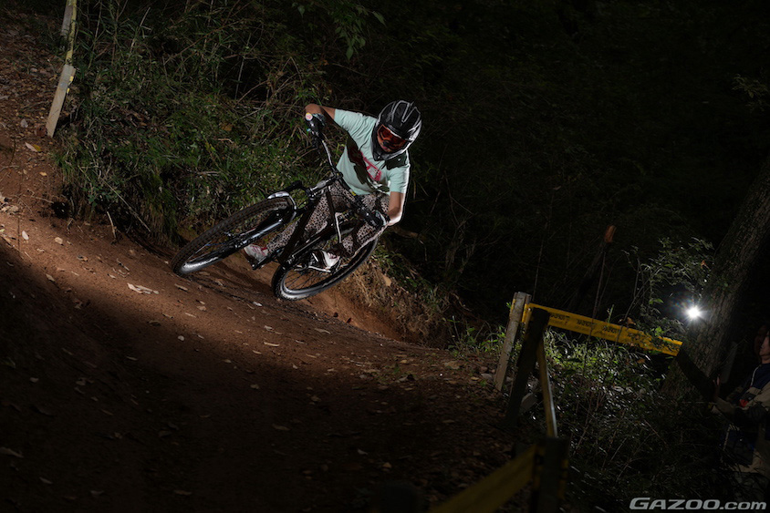 スバル・ブランビーに乗る須崎兼則さん