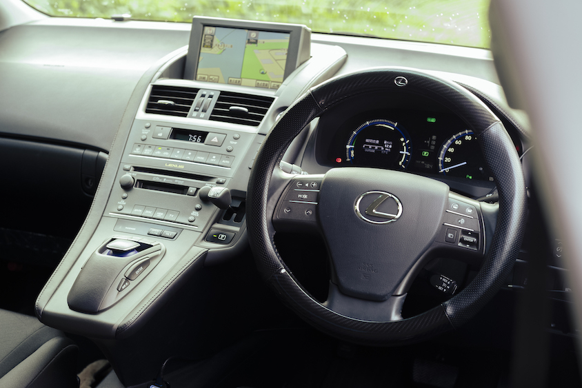 レクサス HS250hの運転席