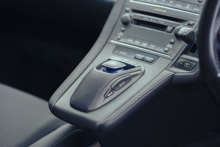 レクサス HS250hのセンターコンソール