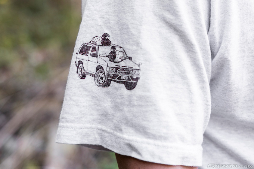 Tシャツにプリントされた日産・テラノ