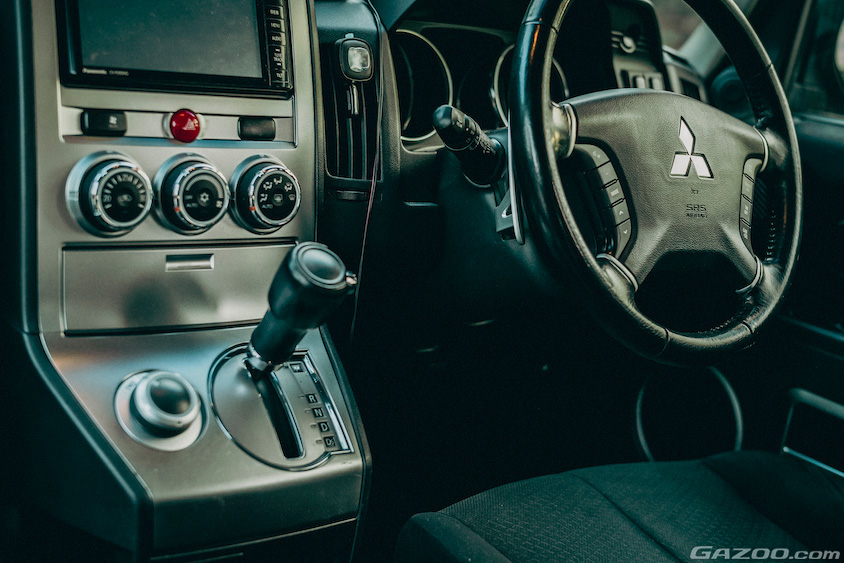 三菱・デリカD:5の運転席