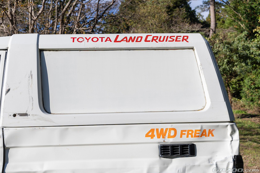 トヨタ・ランドルーザー70のサイドのデカール