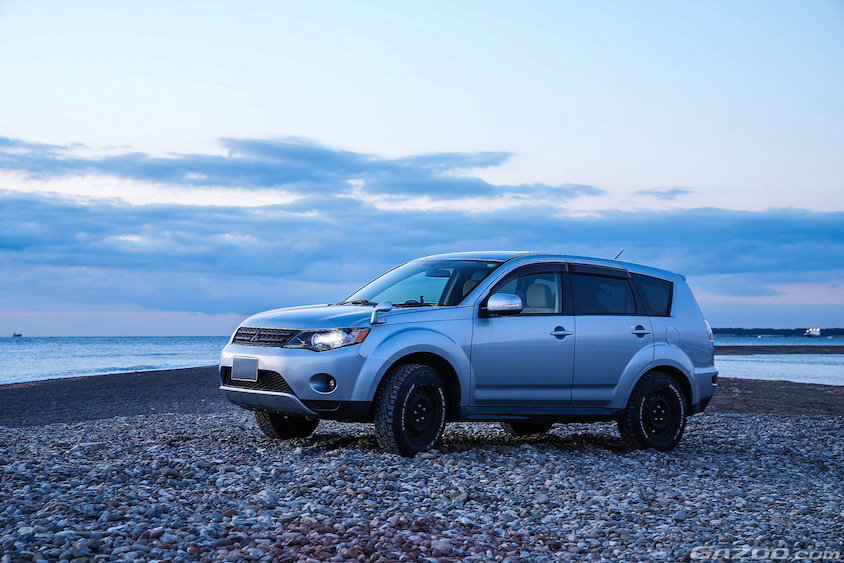 三菱・アウトランダー