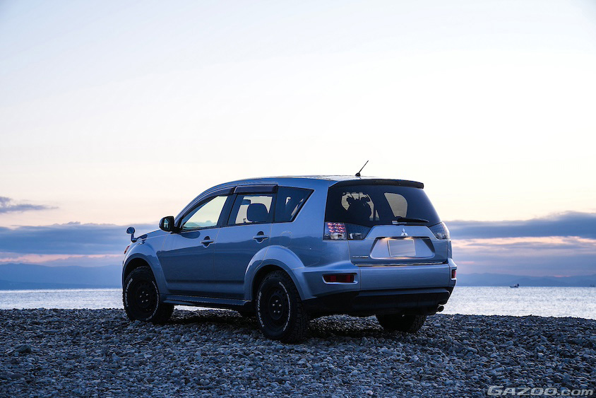 三菱・アウトランダーのリヤ