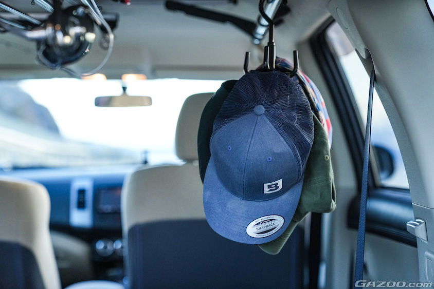 三菱・アウトランダーに吊るしているキャップ